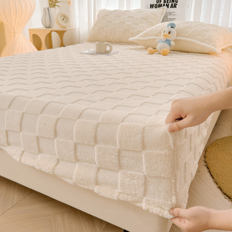 Luxurious Plush Checkered Bedspread Set - Blue, Soft Polyester, Queen Size — Image 9