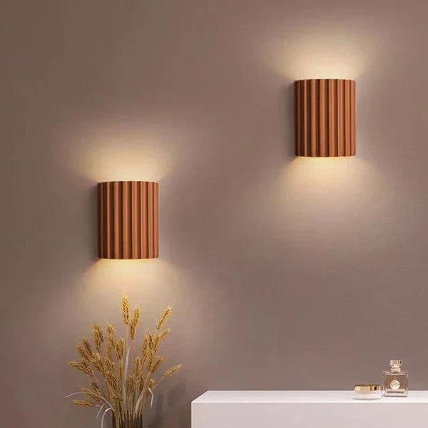 Modern wall lamp, resin design, warm LED light