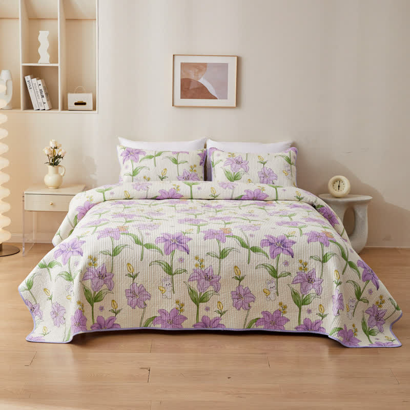 Floral Quilted Bedspread Set Cotton Blend Lightweight Coverlet with Pillow Shams — Main Image