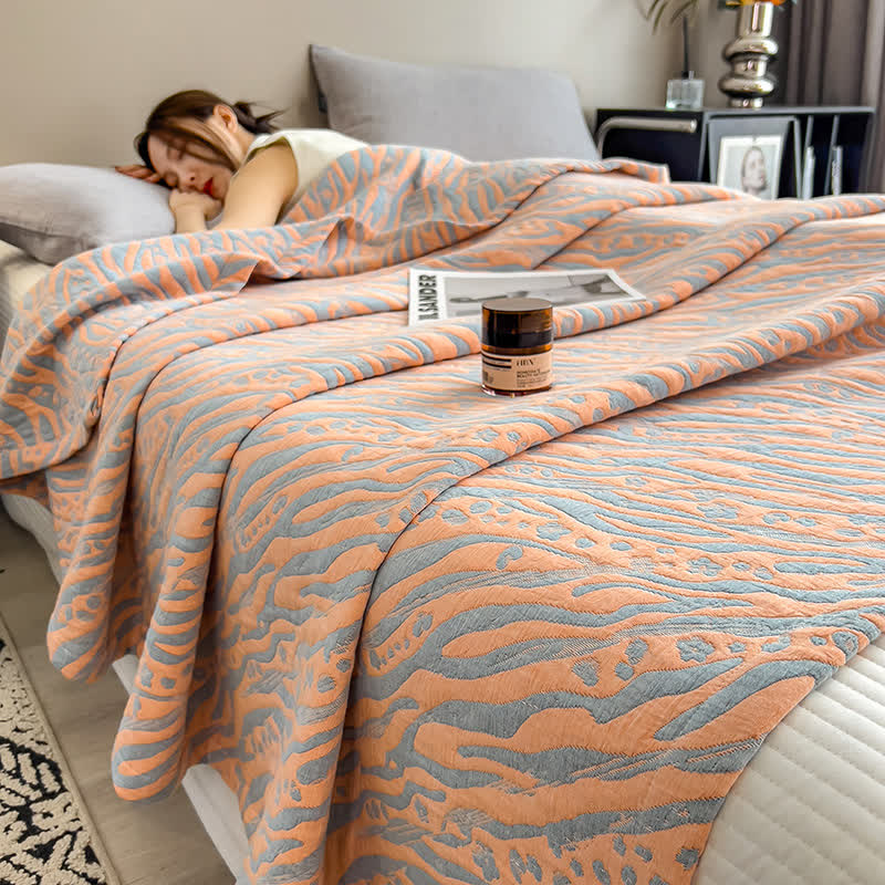 Luxury Soft Cotton Blanket with Animal Print - Multicolor, King Size — Main Image